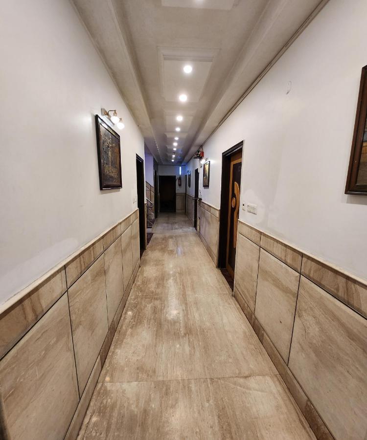Capital O 6408 Hotel Delhi Heart New Delhi Exterior photo