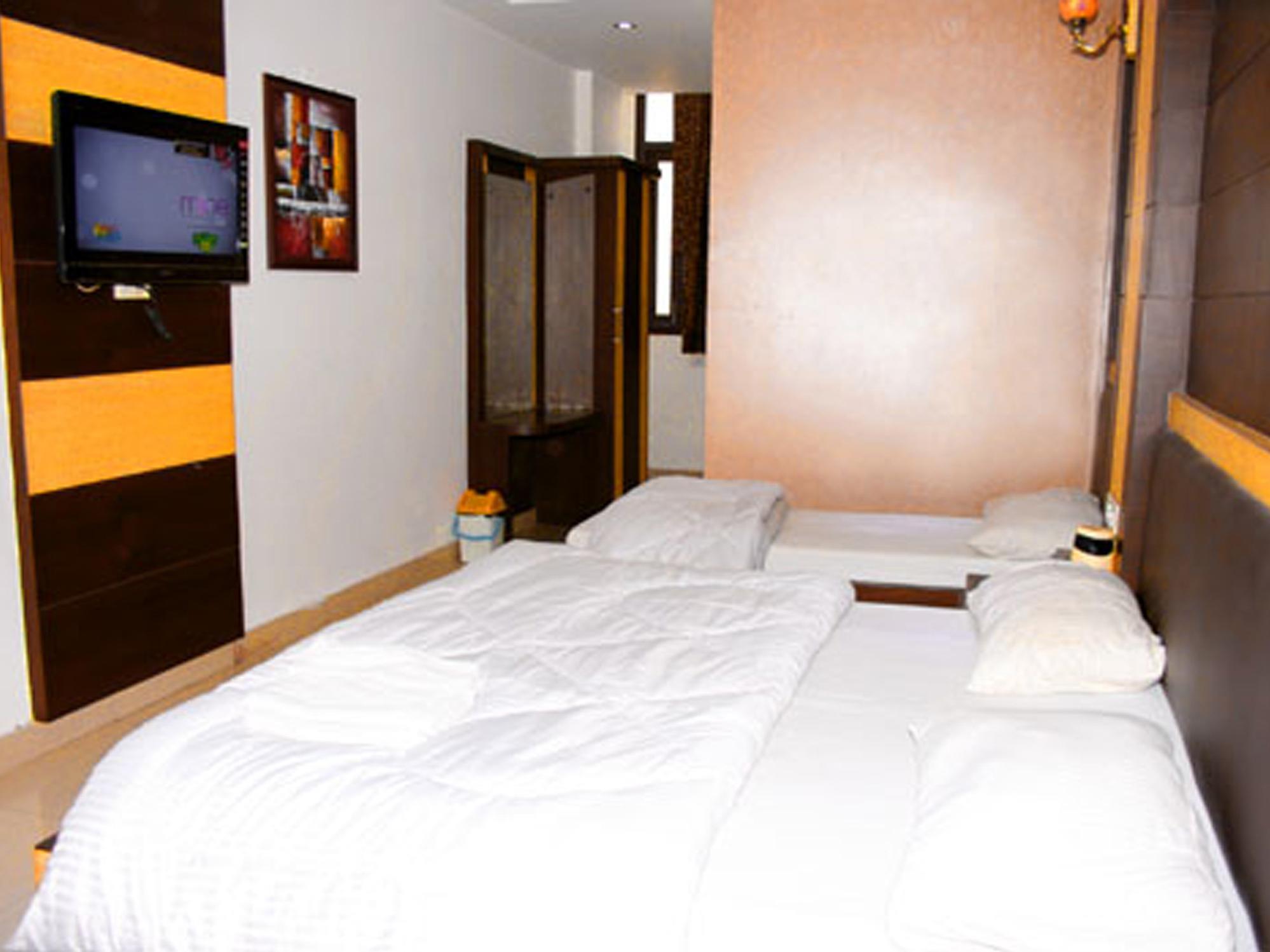 Capital O 6408 Hotel Delhi Heart New Delhi Exterior photo