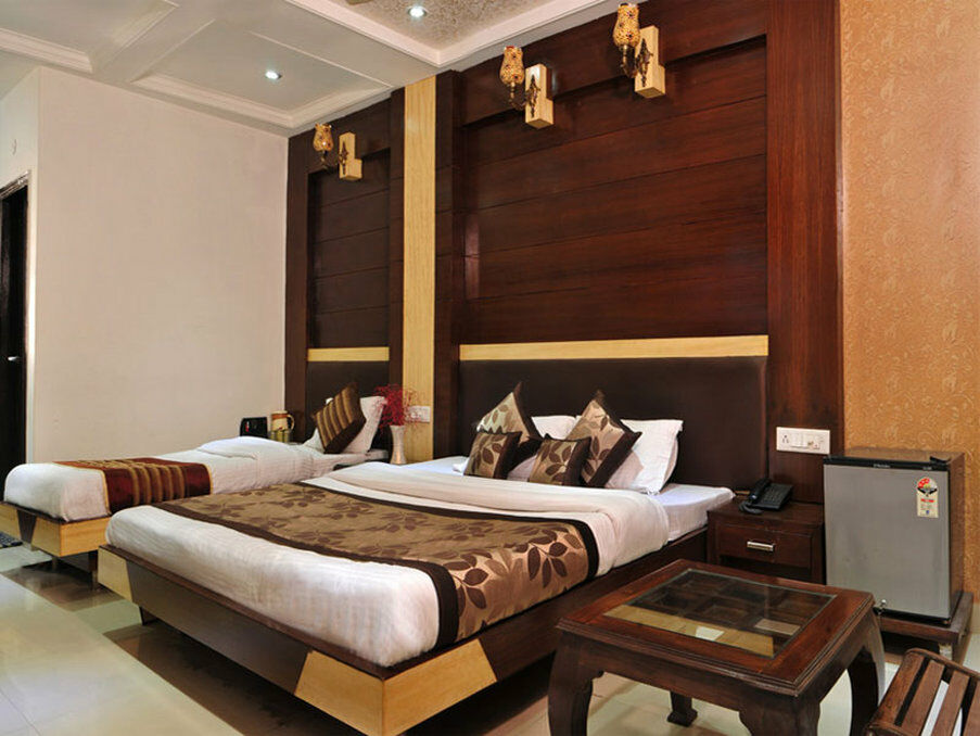 Capital O 6408 Hotel Delhi Heart New Delhi Exterior photo